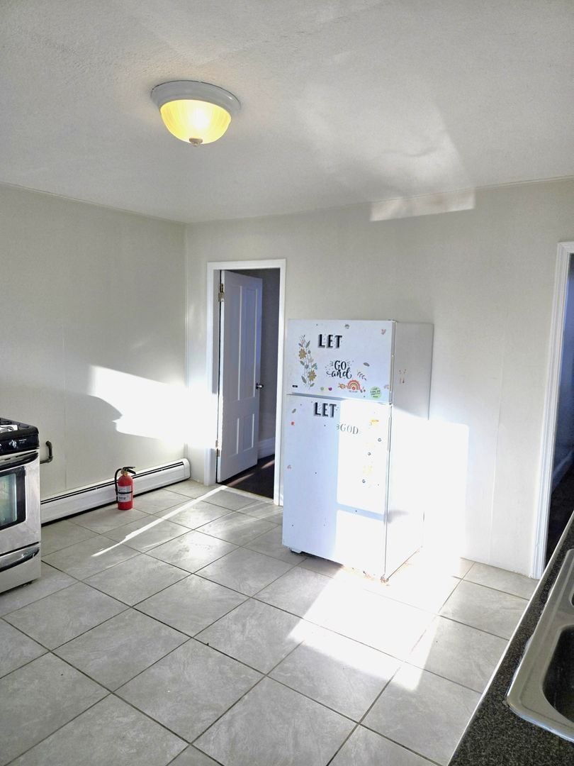 Building Photo - 184-186-186 Allston St