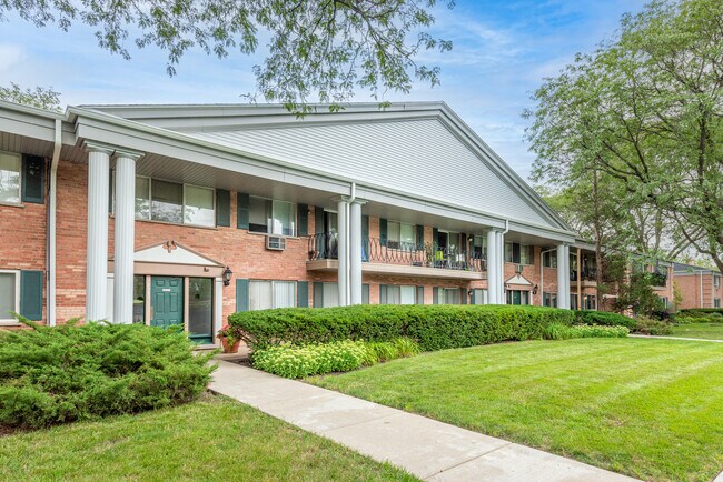 Building Photo - 2323 S Goebbert Rd