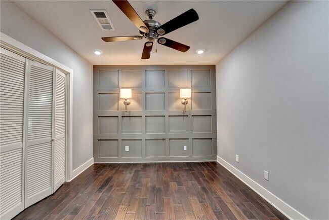 Building Photo - 8330 Royal Melbourne Way