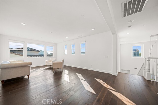 Building Photo - 204 Radial