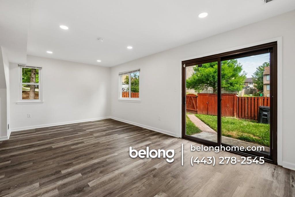 Building Photo - 8650 Brae Brooke Dr