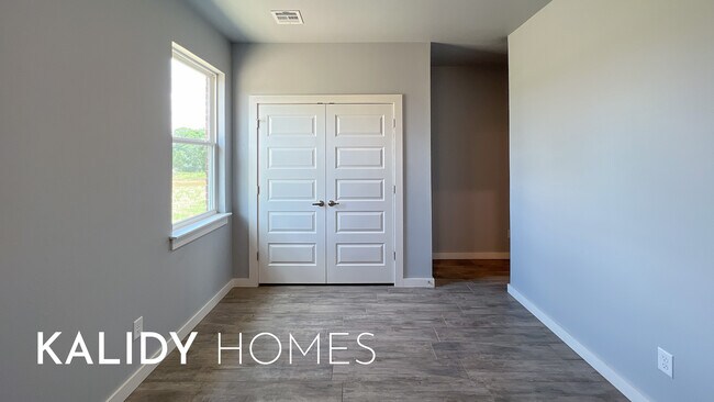 Building Photo - 17583 Natalie Ct