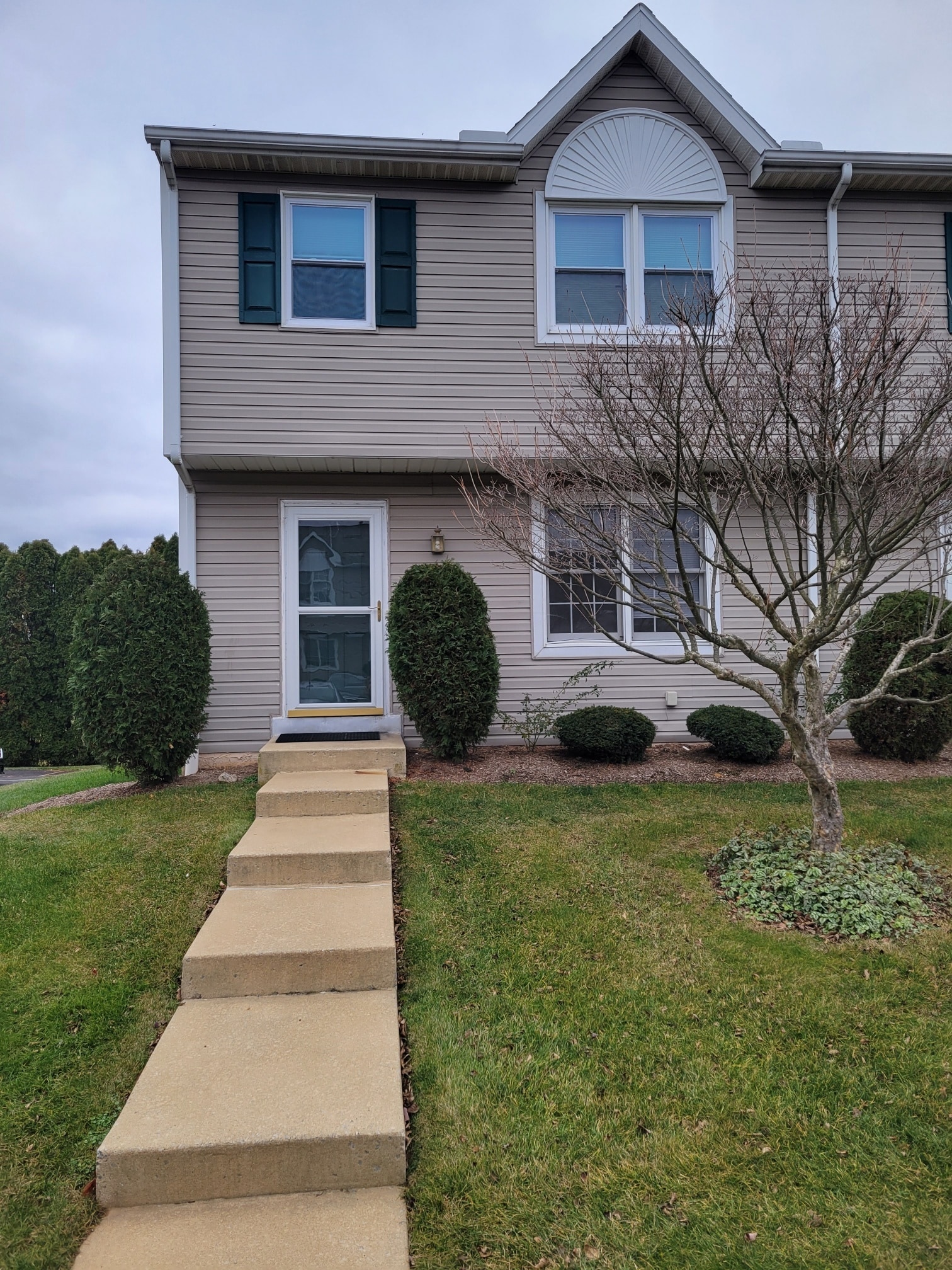 Building Photo - 2911 Harbor Dr