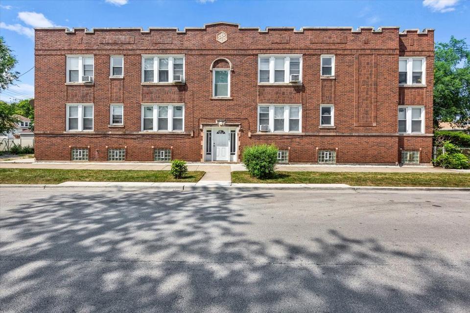 Building Photo - 8434 S Cregier Ave