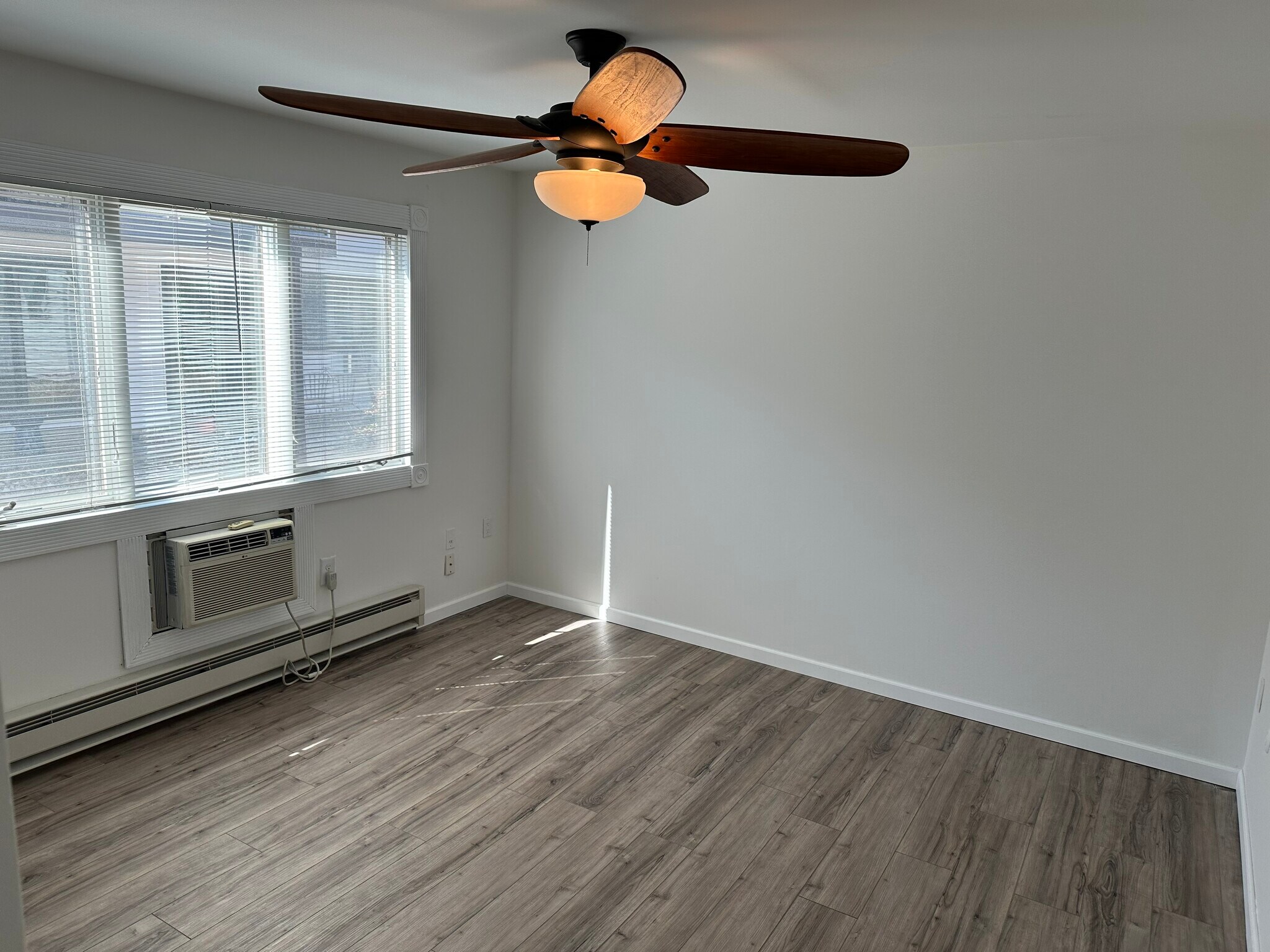 Building Photo - 14 Hilltop Ter