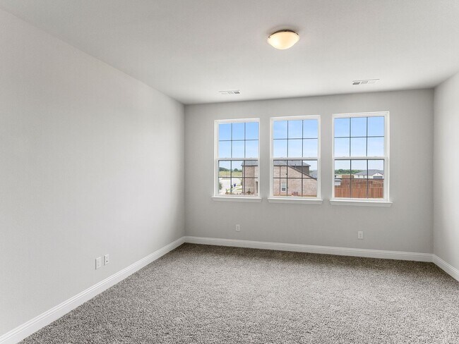 Building Photo - 427 Magellan Rd