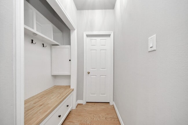 Building Photo - 117 Sea Glass Cv