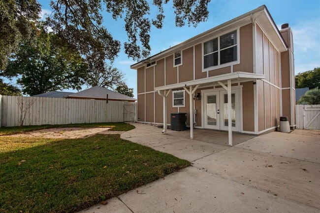 Building Photo - $300.00 Off First Months Rent!