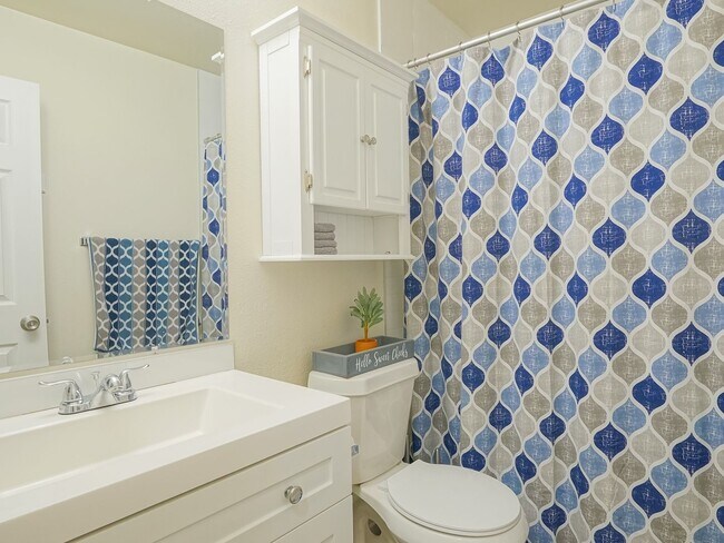Building Photo - Adorable 4bdrm 2 bath Rancher