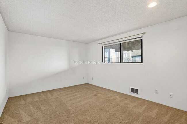 Building Photo - **$500 OFF SECOND MONTH RENT!**Bright Home with Stunning Mountain Skyline Setting!