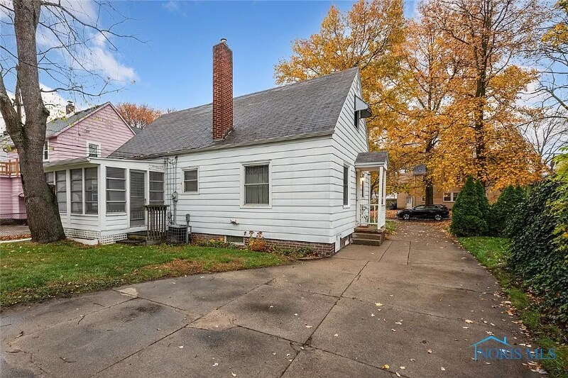 Building Photo - 3909 Stannard Dr