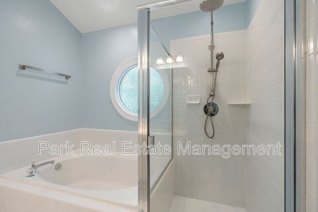 Building Photo - 108 Westgreen Dr