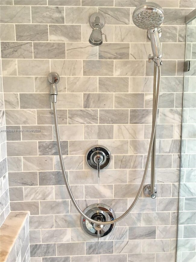 Building Photo - 618 Euclid Ave