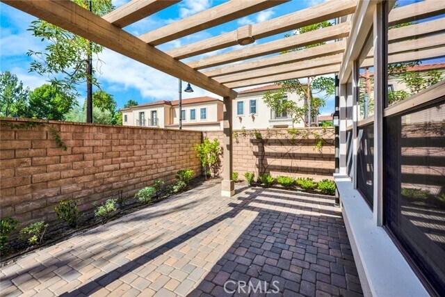 Building Photo - 115 Rodeo