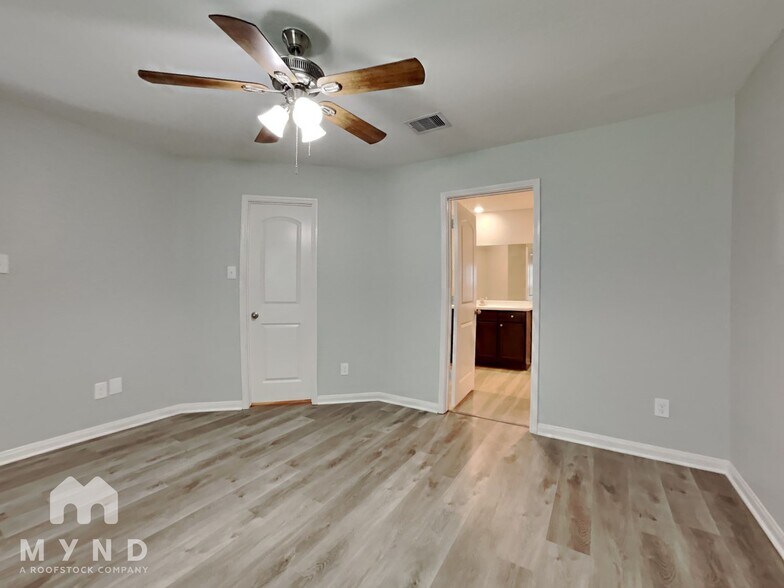 Building Photo - 8422 Rayburn Rd