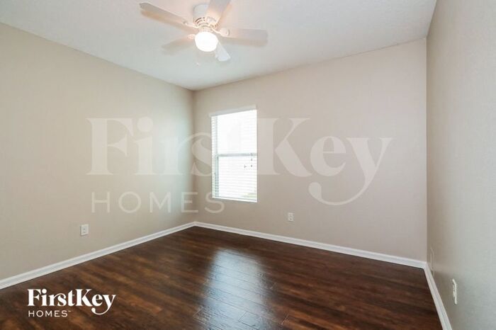 Building Photo - 3854 Falcon Crest Dr