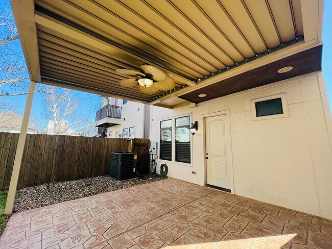 Building Photo - 4310 Floyd St