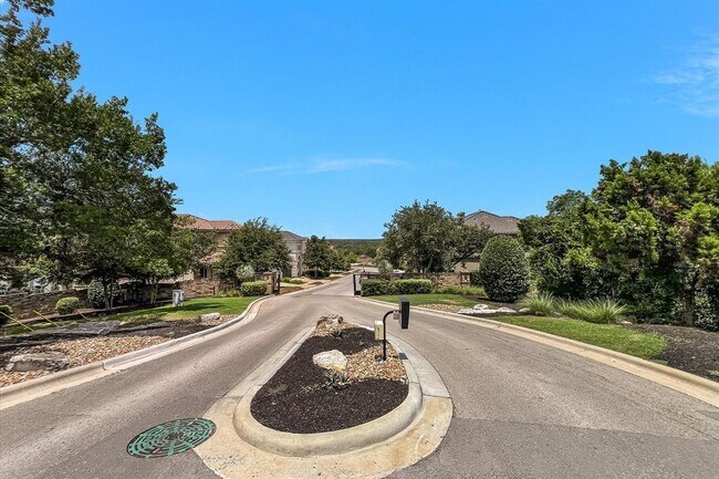 Building Photo - 11903 Deering Pl