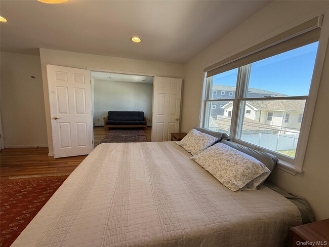 Building Photo - 227 W Pine St