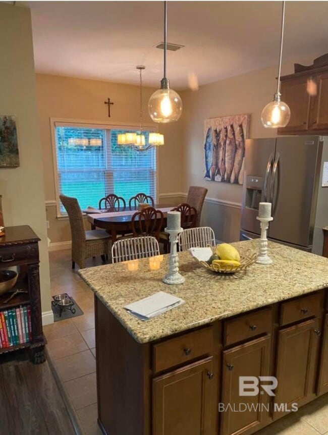 Building Photo - 728 Amador Avenue