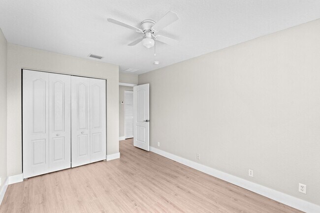 Building Photo - 266 Berenger Walk