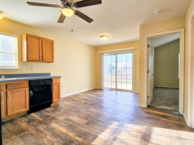 Building Photo - 40 Sandstone Ct