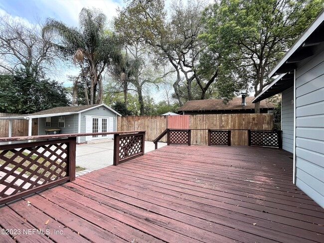 Building Photo - 4233 Colonial Ave
