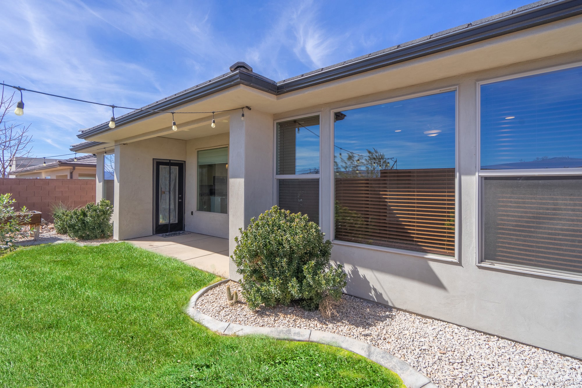 Building Photo - 3158 E Fuchsia Dr