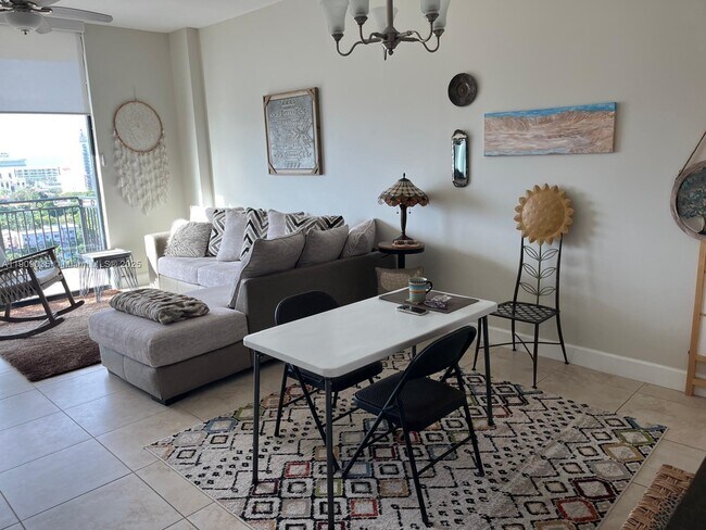 Building Photo - 1300 Ponce de Leon Blvd