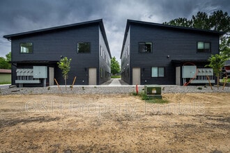 Building Photo - 218 Reda Ln