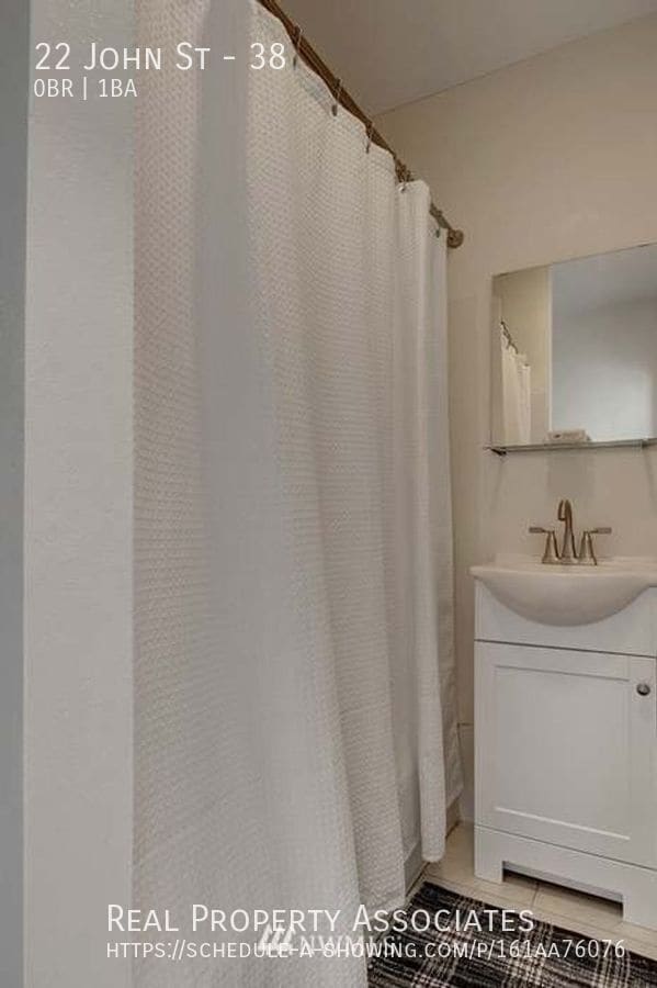 Building Photo - 22 John St