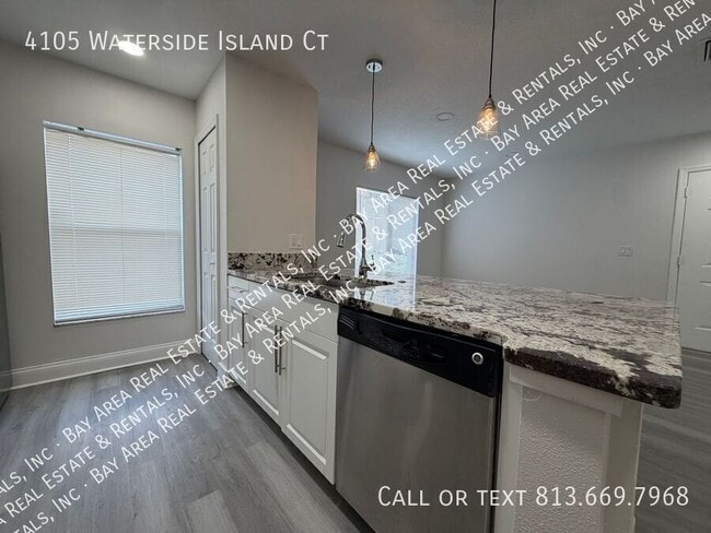 Building Photo - 4105 Waterside Island Ct