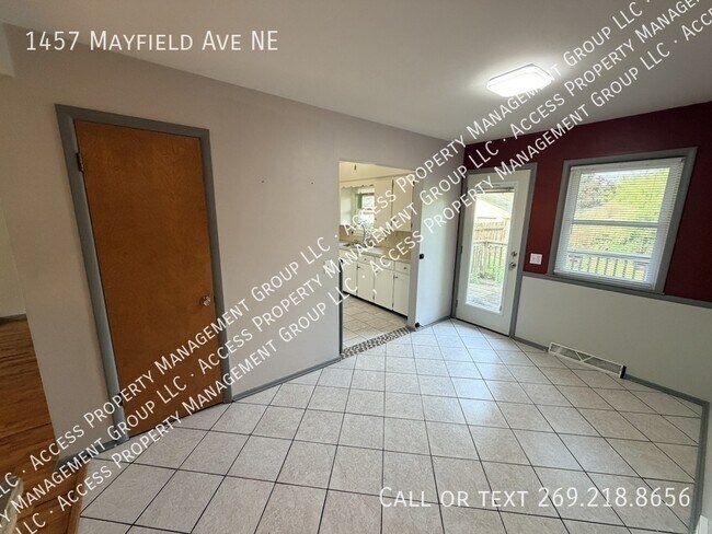 Building Photo - 1457 Mayfield Ave NE
