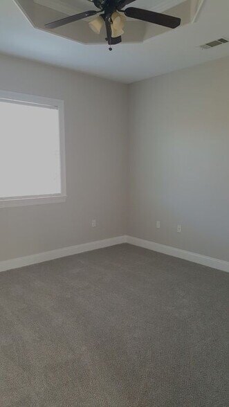 Building Photo - 12334 Village Maison Dr