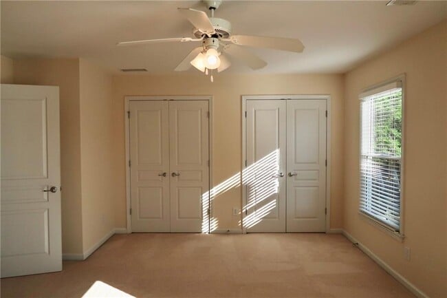 Building Photo - 515 Village Arbor Park NW