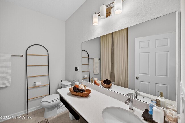 Building Photo - 7775 Dunhill Ct