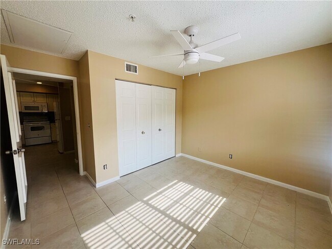 Building Photo - 1275 Wildwood Lakes Blvd