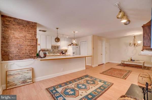 Building Photo - 1316 New Hampshire Ave NW