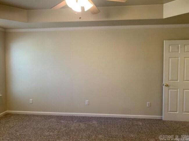 Building Photo - 27 Broadmoor Cir