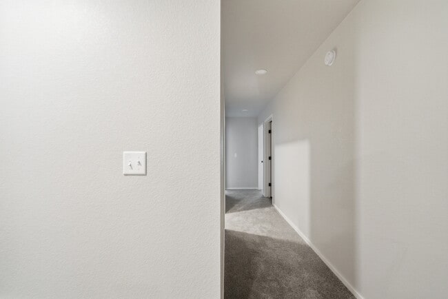 Building Photo - 3642 Ronald Reagan Ave