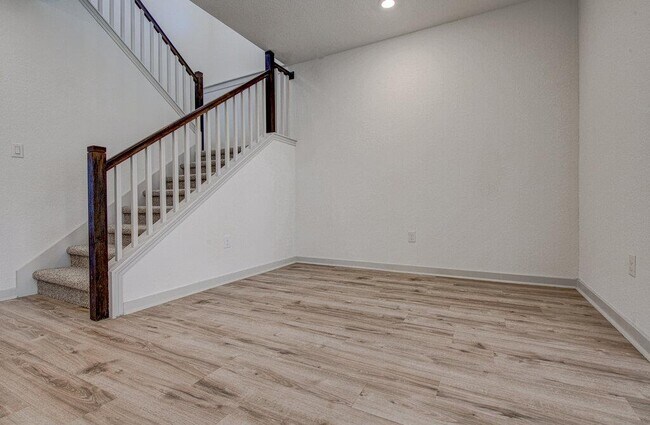Building Photo - 221 Indian Shoal Dr
