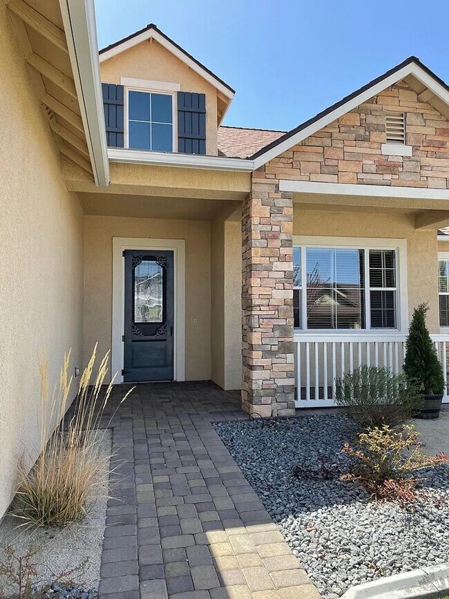 Building Photo - 342 Desert Chukar Dr