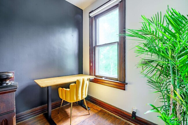 Building Photo - 241 W Water St