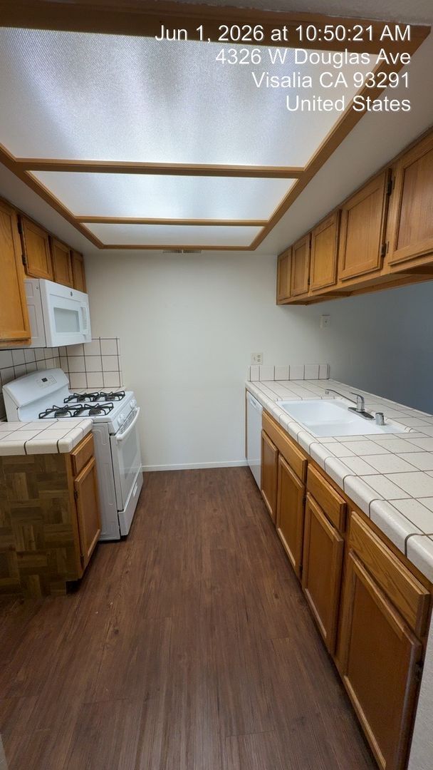 Building Photo - 3231