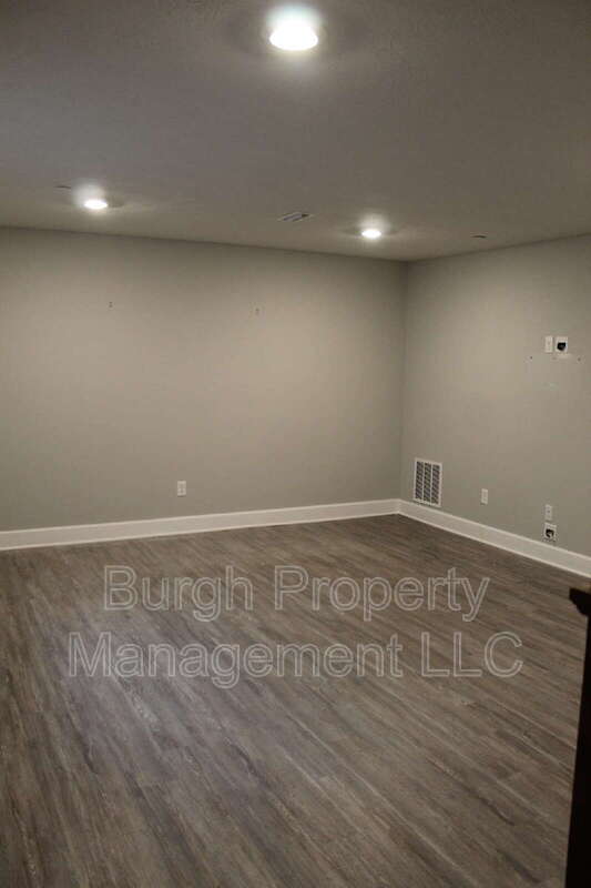 Building Photo - 137 Marketplace Ave