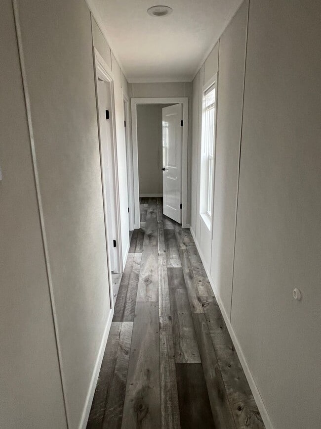 Building Photo - 16800 Jessica Rd