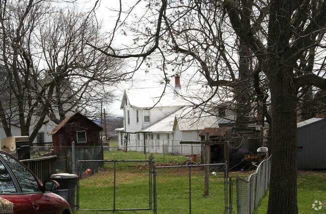 Building Photo - 6722 Sykesville Rd