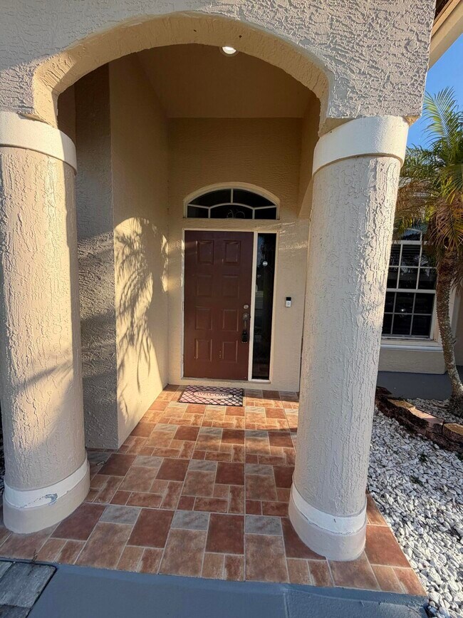 Building Photo - 1742 SW Effland Ave