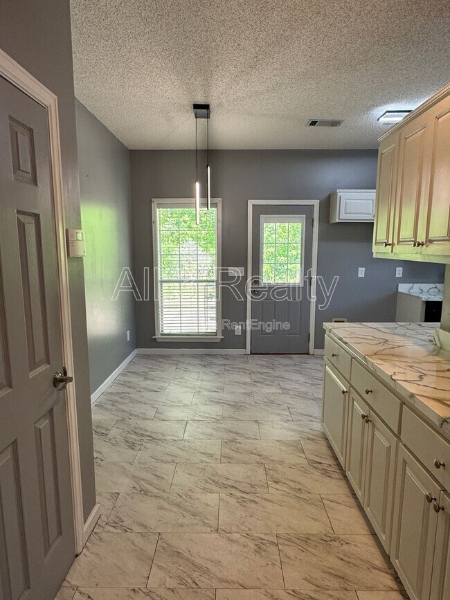 Building Photo - 6272 Deerwood Dr