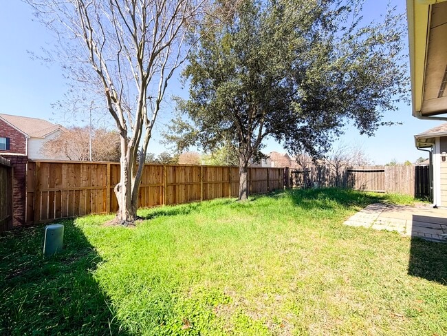 Building Photo - 2802 Ridgeglen Ln